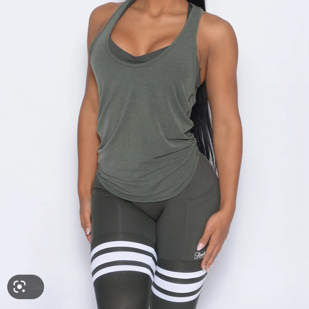 Bombshell Sportswear Coverage Tank × 1
S / Hunter Green / Light Weight